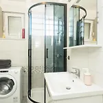 2 Bedroom Beautiful In *