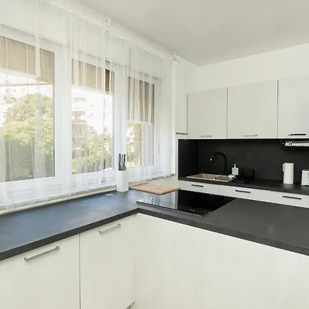 2 Bedroom Beautiful In Lägenhet *